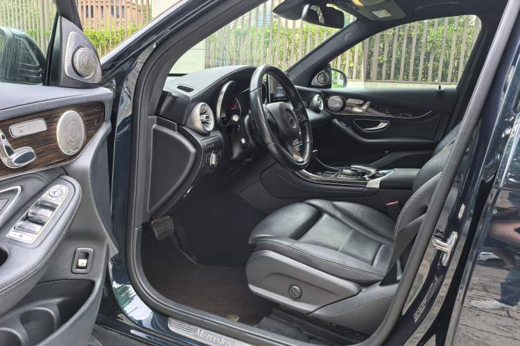 Used Mercedes-Benz GLC 2019 GLC 260 L 4MATIC Luxury Model
