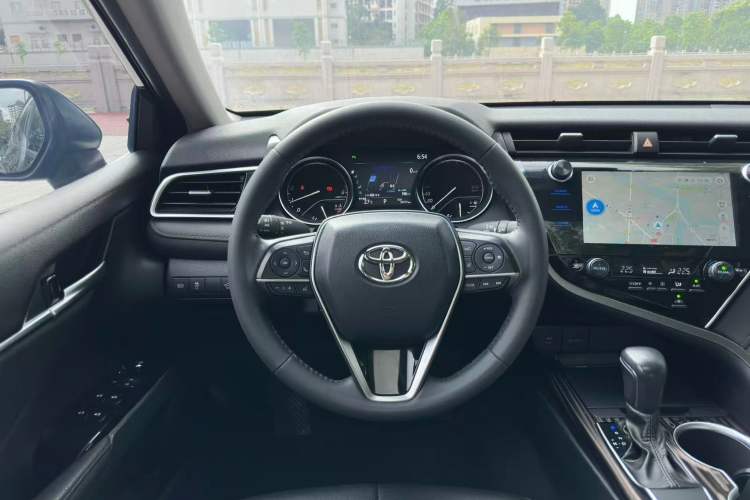 Used Toyota Camry 2019 Revised Version 2.0G Luxury Edition