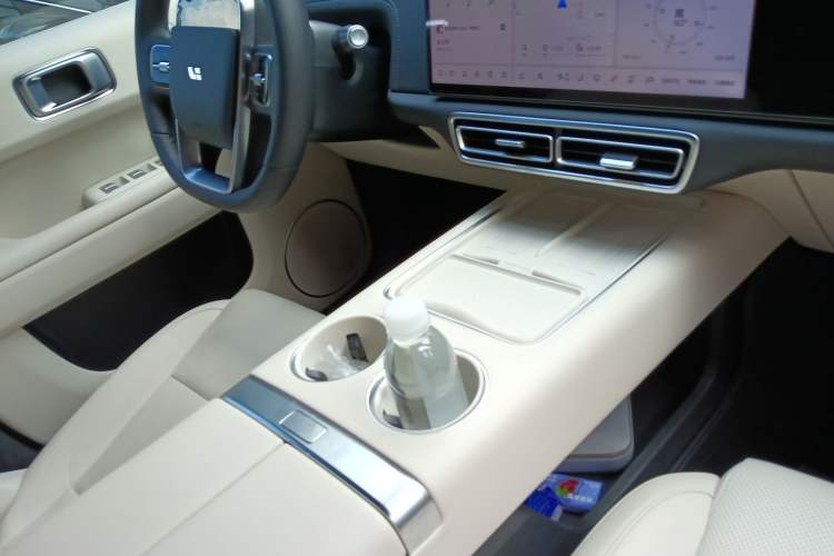 Used Li Auto L6 2024 PRO Model
