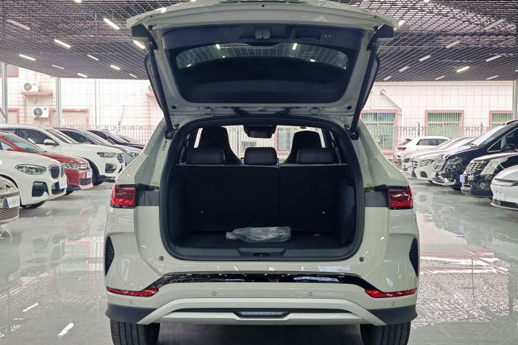 Used BYD Song PLUS New Energy 2025 EV 520km Premium Version
