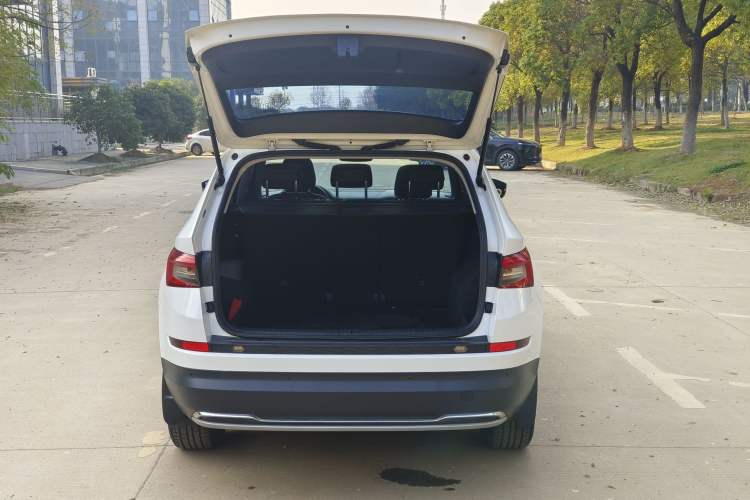 Used Skoda Kodiaq 2018 Facelifted TSI330 5-Seater Two-Wheel-Drive Luxury Enjoyment Edition
