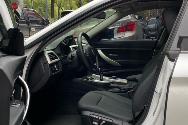 Used BMW 3 Series GT 2017 320i Sport Edition
