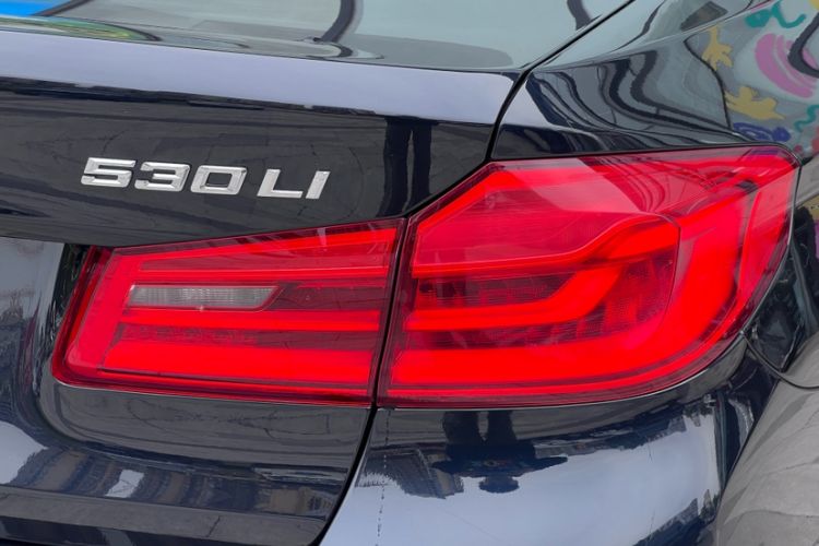 Used BMW 5 Series 2018 Restyled 530Li Leading Edition M Sport Package
