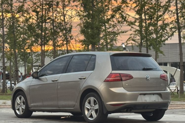 Used Volkswagen Golf 2014 1.4TSI Automatic Luxury Model
