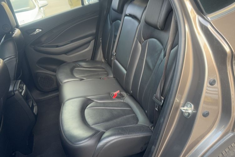 Used Buick Envision 2018 20T Two-Wheel-Drive Elite Model
