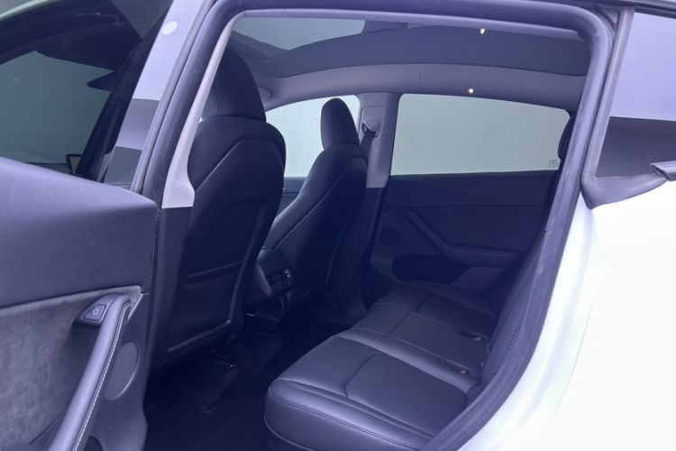 Used Tesla Model Y 2023 High-Performance All-Wheel-Drive Version