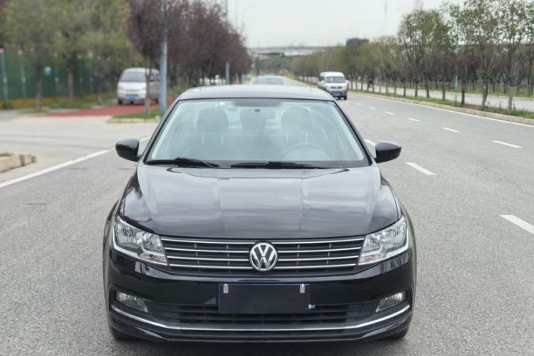 Used Volkswagen Lavida 2015 1.6L Automatic Comfort Edition
