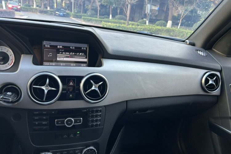 Used Mercedes-Benz GLK-Class 2015 GLK 260 4MATIC Dynamic Edition Ultimate Version
