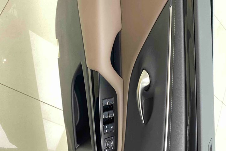 Used Lexus ES 2022 200 Excellence Edition
