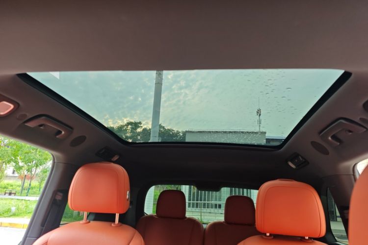 Used Li Auto L8 2023 Pro Model
