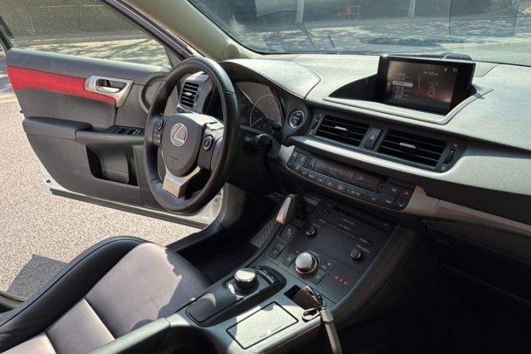 Used Lexus CT 2017 CT200h Comfort Edition Monochrome China V Standard