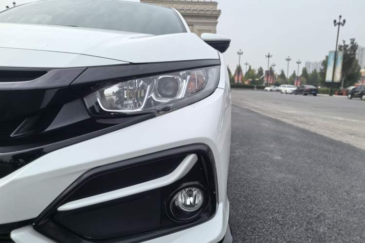 Used Honda Civic 2021 HATCHBACK 220TURBO CVT New Trendsetter
