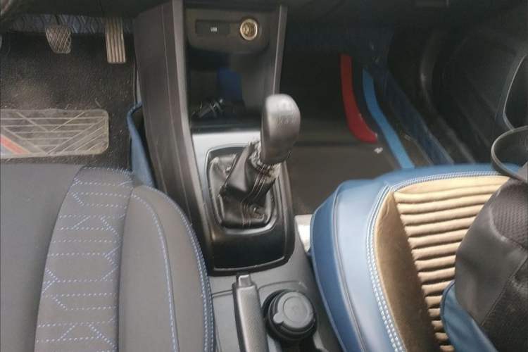 Used Baojun 310 2016 1.2L manual Comfort trim level
