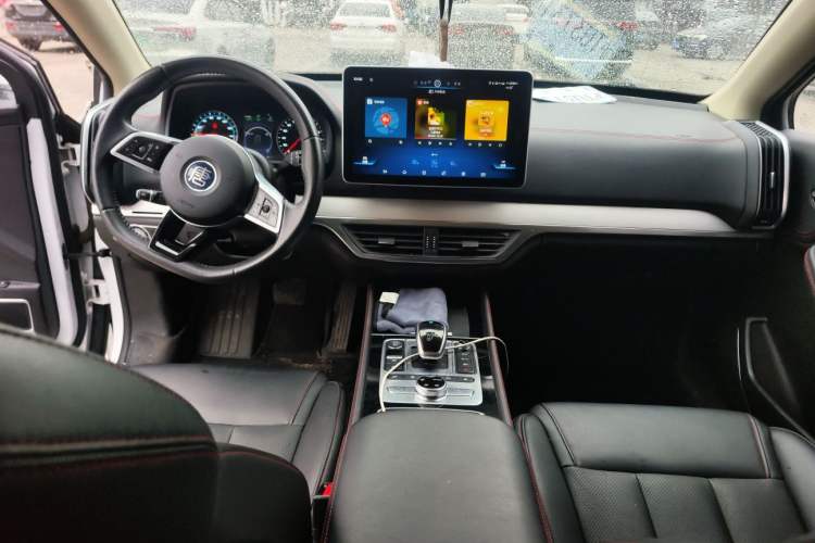 Used BYD Tang New Energy 2020 DM 2.0T Dual-Engine All-Wheel Drive Prestige 7-Seater China VI Standard