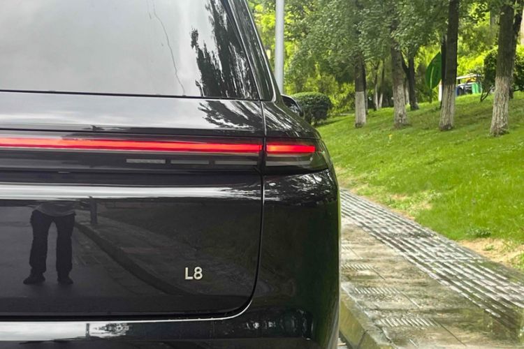 Used Li Auto L8 2023 Pro Model
