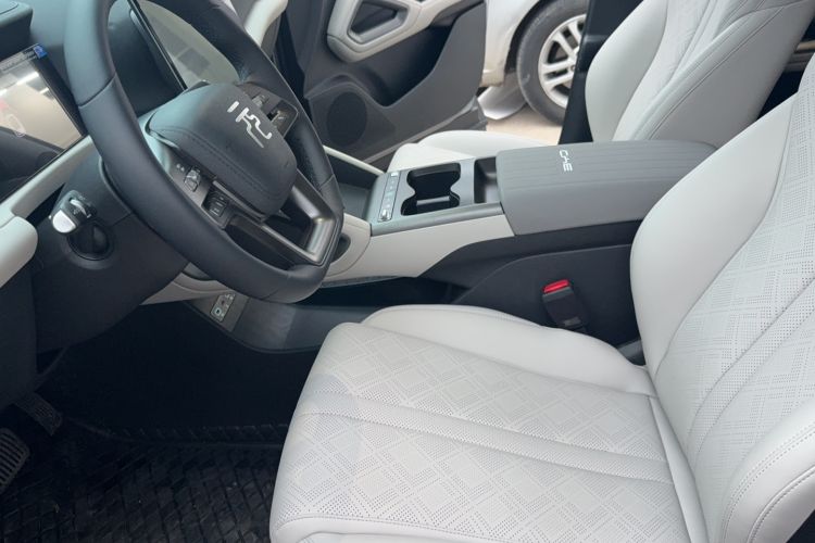 Used BYD Yuan UP 2025 Intelligent Driving Version 401 KM Dynamic Edition