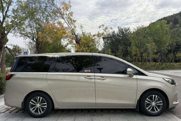 Used Buick GL8 2021 ES Landtrek 653T Comfort Edition