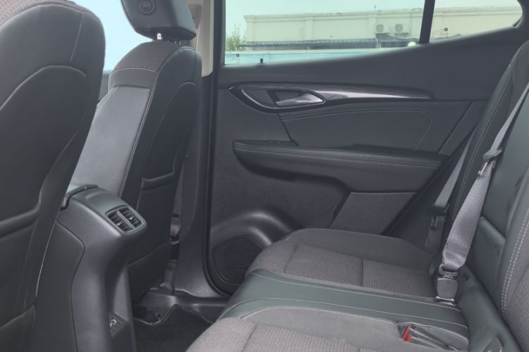 Used Buick Envision 2022 Encore S 552T Two-Wheel Drive Elite Model
