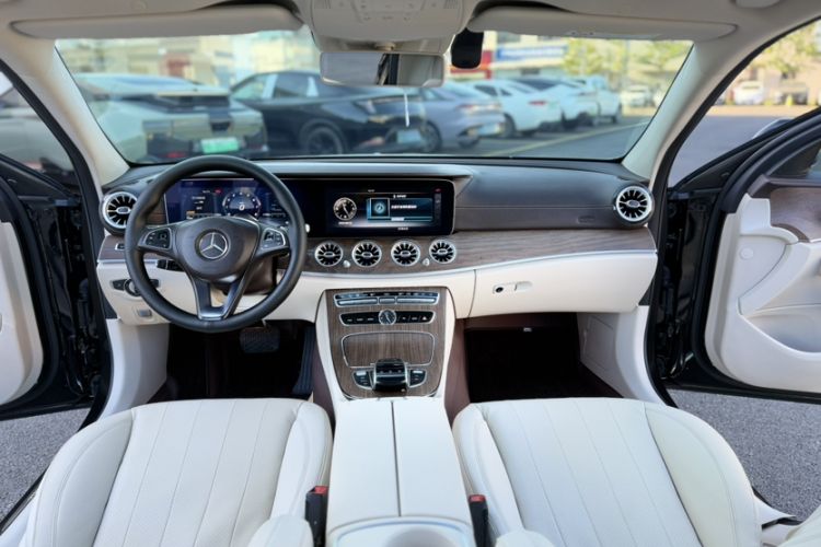 Used Mercedes-Benz E-Class 2016 E 300 L Stylish Model
