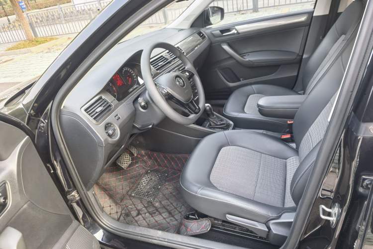 Used Volkswagen Santana 2019 1.5L Automatic Comfort Edition China VI Standard
