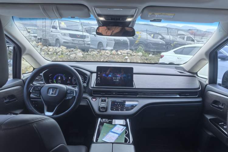 Used Honda Elysion 2024 2.0L eHEV Luxury Edition