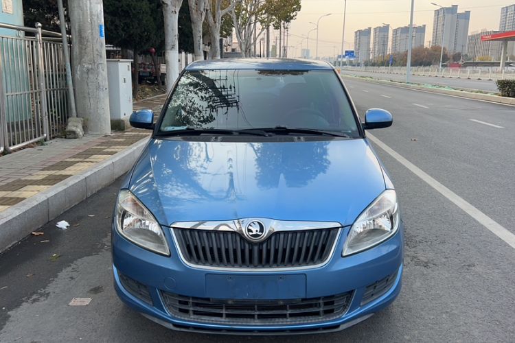 Used Skoda Fabia 2014 1.4L Manual Crystal Edition