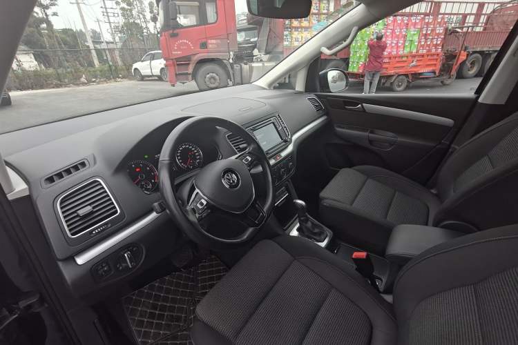 Used Volkswagen Sharan 2016 380TSI Comfort Edition 7-Seater
