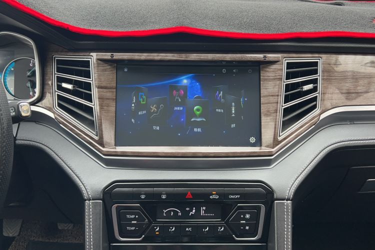 Used Zotye Domy X7 2017 1.8T Manual Luxury Model
