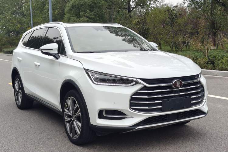 Used BYD Tang 2018 2.0T Automatic SmartConnect Prestige 7-Seater China V Standard
