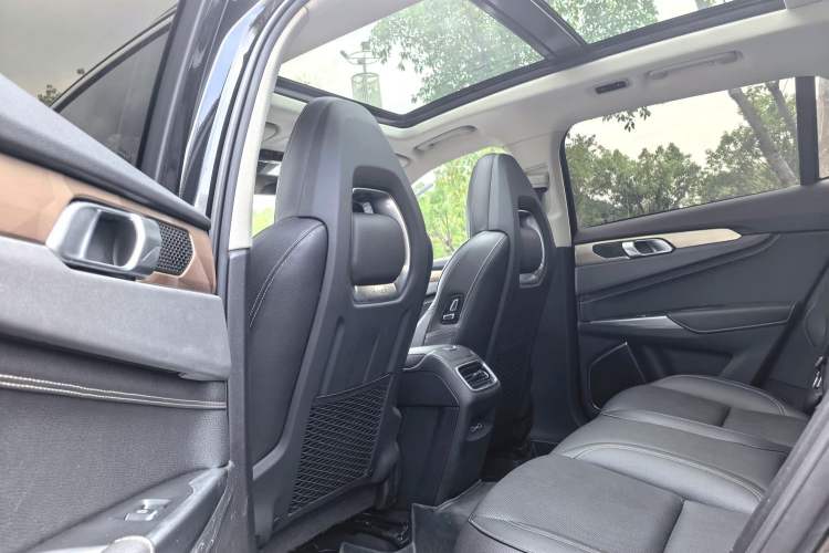 Used Lynk & Co 01 2019 2.0T Two-Wheel-Drive Pro Version China VI Standard
