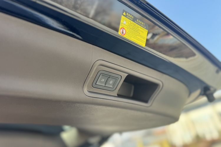 Used Denza D9 2024 DM-i 980 Four-Wheel Drive Prestige Model
