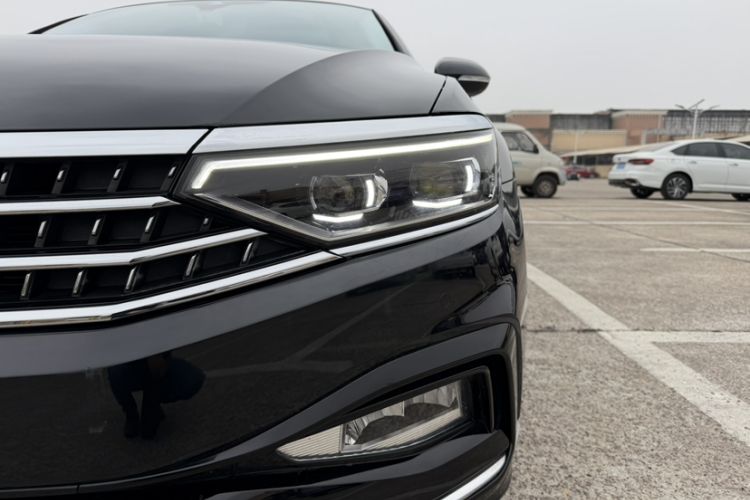 Used Volkswagen Magotan 2023 2 Million Units Limited-Edition 380TSI DSG Flagship Version
