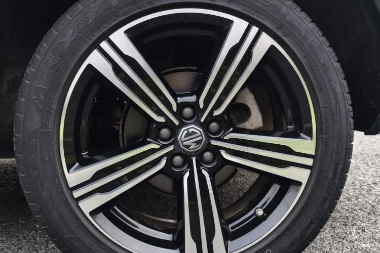 Used MG ZS 2020 Global Bestseller with 1.5L Engine Manual Transmission and a Massive 65-Inch Panoramic Sunroof Version
