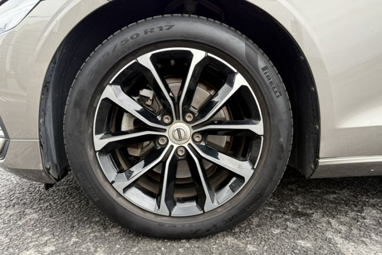 Used Volvo S60 2020 T4 Zhiyi Luxury Edition
