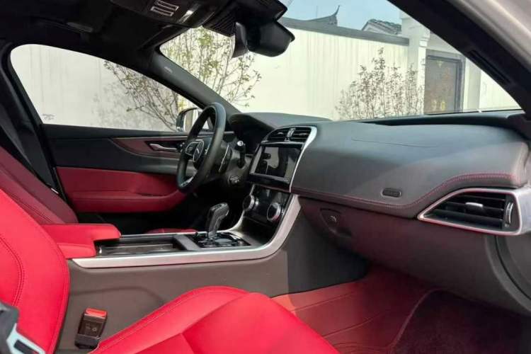 Used Jaguar XEL 2024 2.0T 250 PS R-DYNAMIC S Advanced Sport Edition
