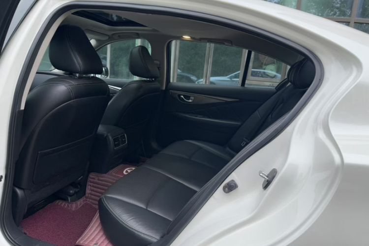 Used Infiniti Q50L 2018 2.0T Enjoyment Edition China V standard
