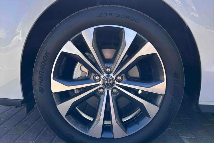 Used Toyota Granvia 2023 2.5L Hybrid Prestige PLUS Edition