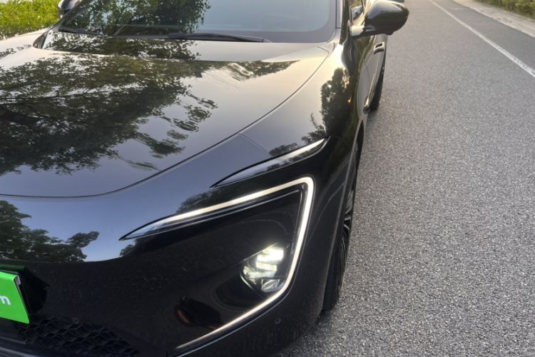 Used  12 2025 Ultra Extended-Range Edition
