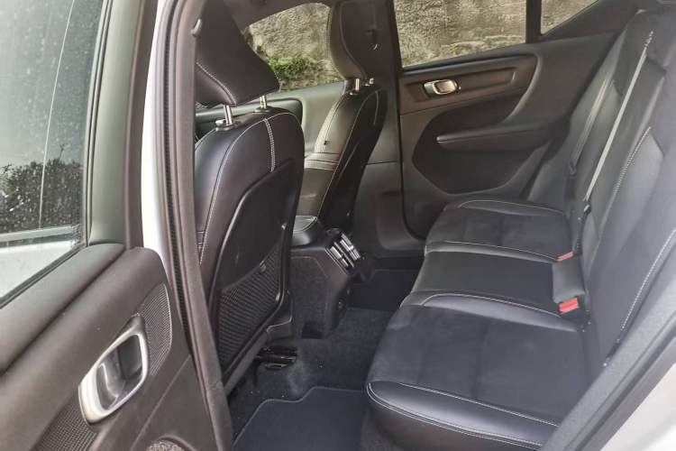 Used Volvo XC40 2020 T4 Four-Wheel Drive Smart & Sporty Edition
