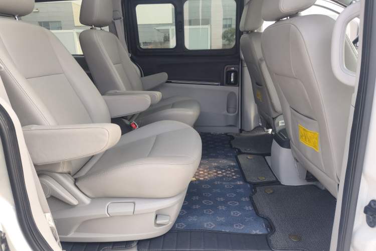 Used  Refine M5 2017 2.0T Gasoline Dual-Clutch Business Edition
