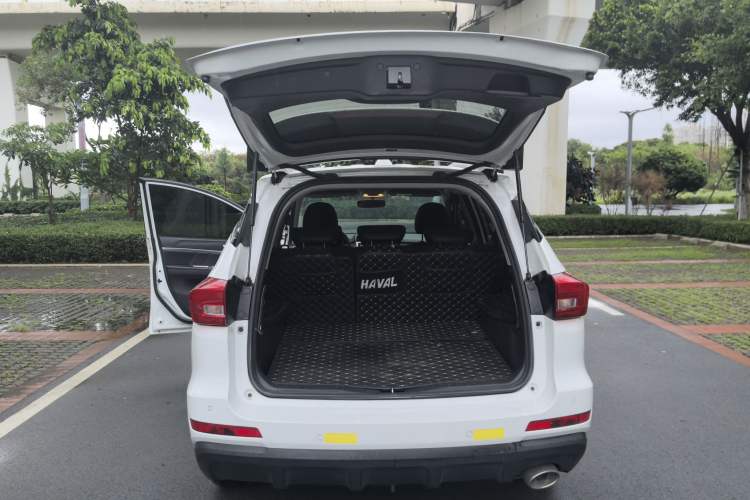 Used Haval M6 2019 1.5T DCT Two-Wheel Drive Elite Version China VI Standard
