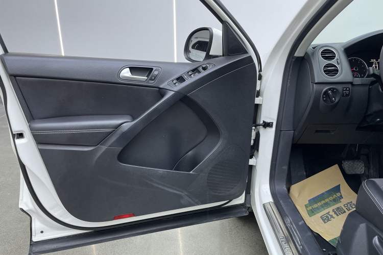 Used Volkswagen Tiguan 2016 280TSI Automatic Two-Wheel-Drive Silk Road Style Edition