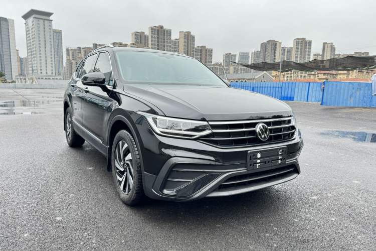 Used Volkswagen Tiguan L 2024 Outstanding Model 300TSI Automatic Two-Wheel Drive Longteng Edition
