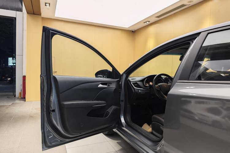 Used Chevrolet Monza 2022 Light Hybrid Redline 320T Dual-Clutch Thrilling Edition