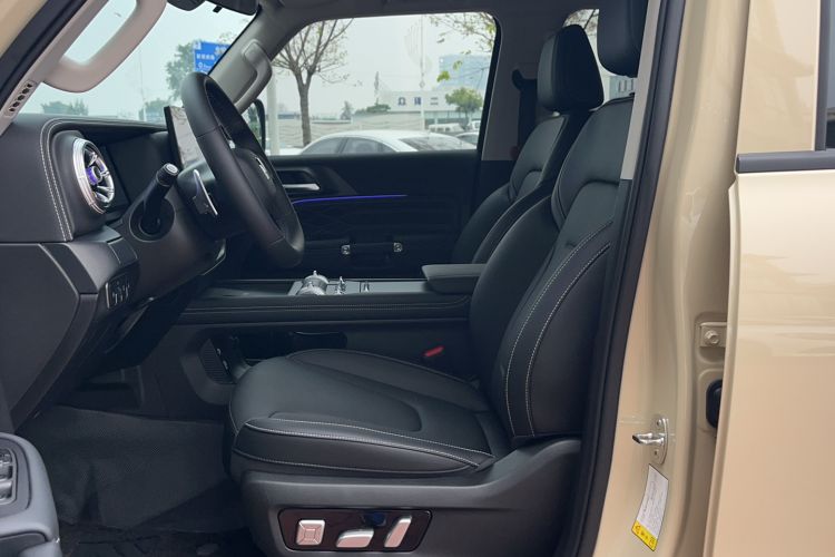 Used Tank 300 New Energy 2025 Hi4-T
