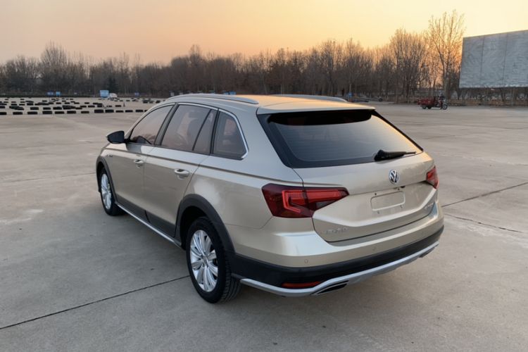 Used Volkswagen C-TREK 2018 1.5L Automatic Fashion Model
