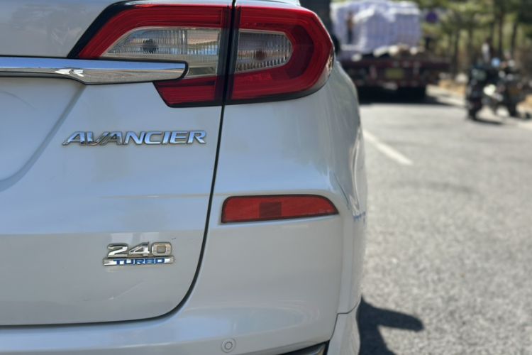 Used Honda Avancier 2017 240TURBO Two-Wheel Drive Elite Edition