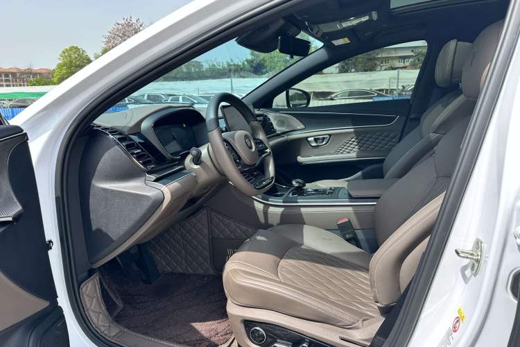 Used BYD Han 2023 DM-i Champion Edition 121KM Prestige Model
