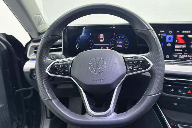 Used Volkswagen Lamando 2022 Lavida L 280TSI DSG Cool & Spicy Edition
