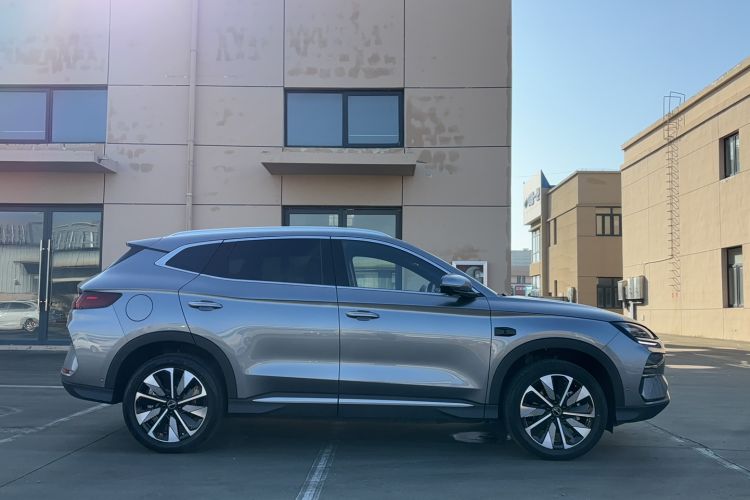 Used BYD Song PLUS New Energy 2025 EV Intelligent Driving Version 520km Premium Model
